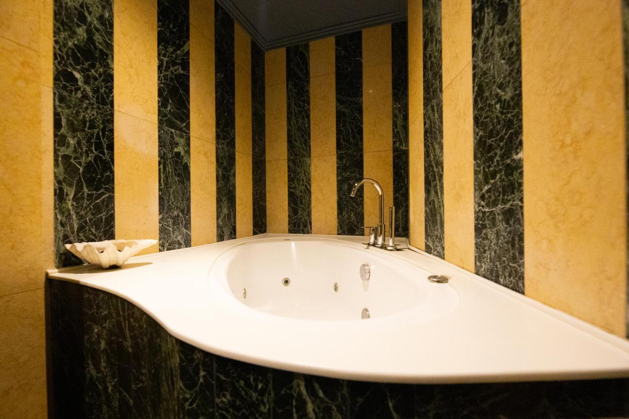 Civitas Aparthotel 4*