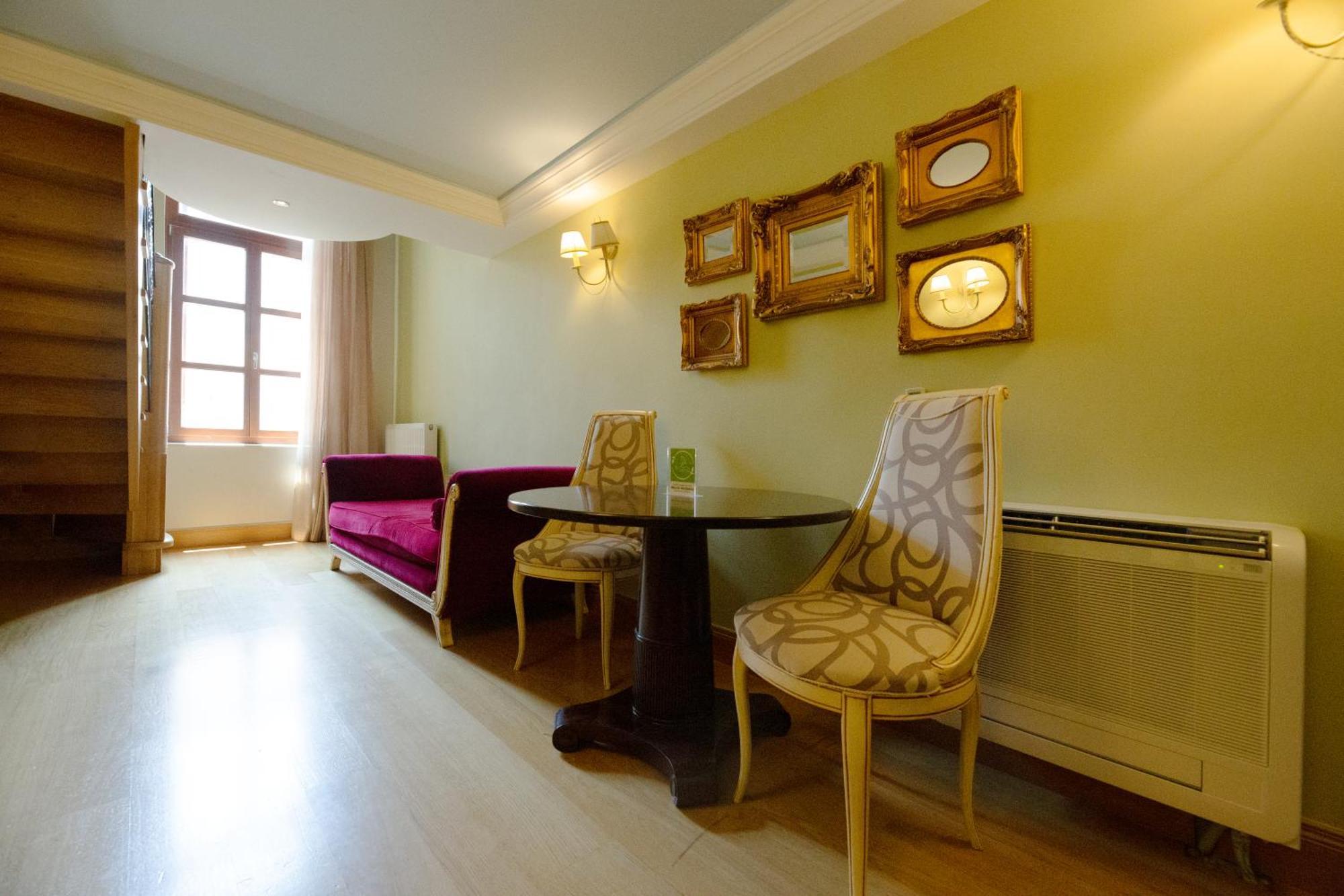 Civitas Aparthotel Rethymno